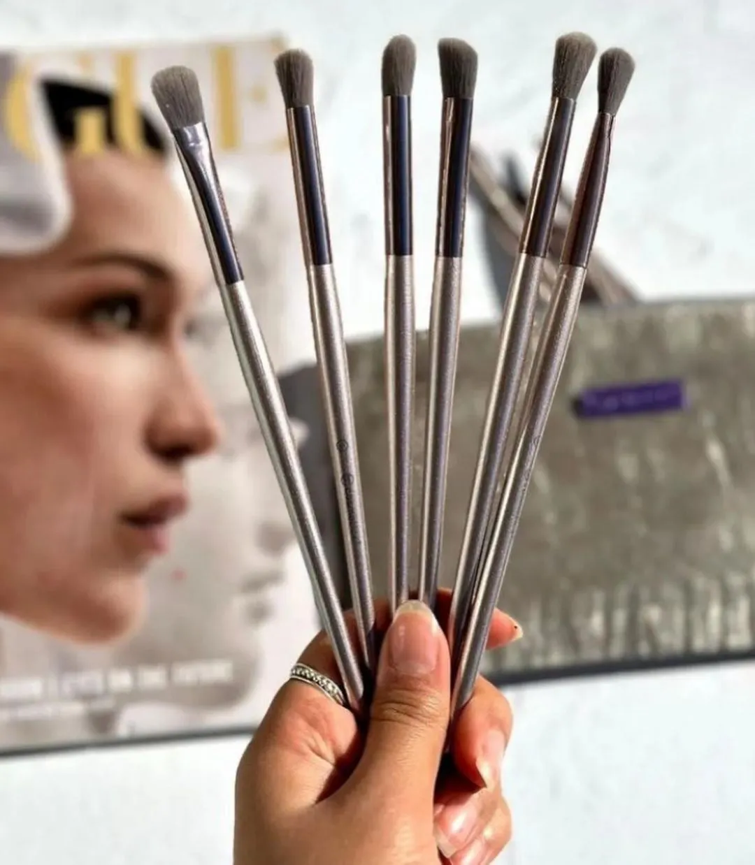 BH Cosmetics - 15pcs Brushes with Leather Pouch