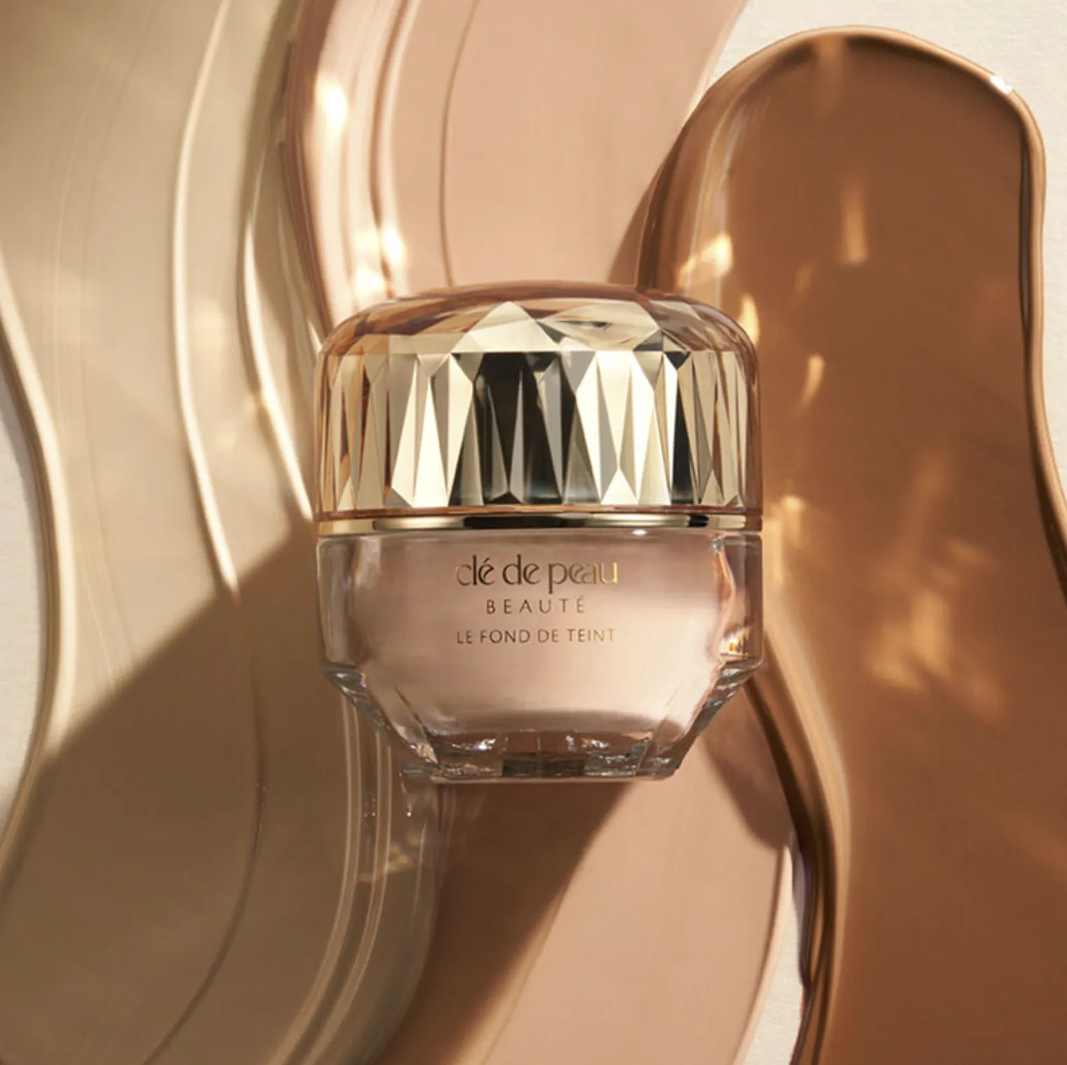 Clé de Peau Beauté The Foundation SPF 25